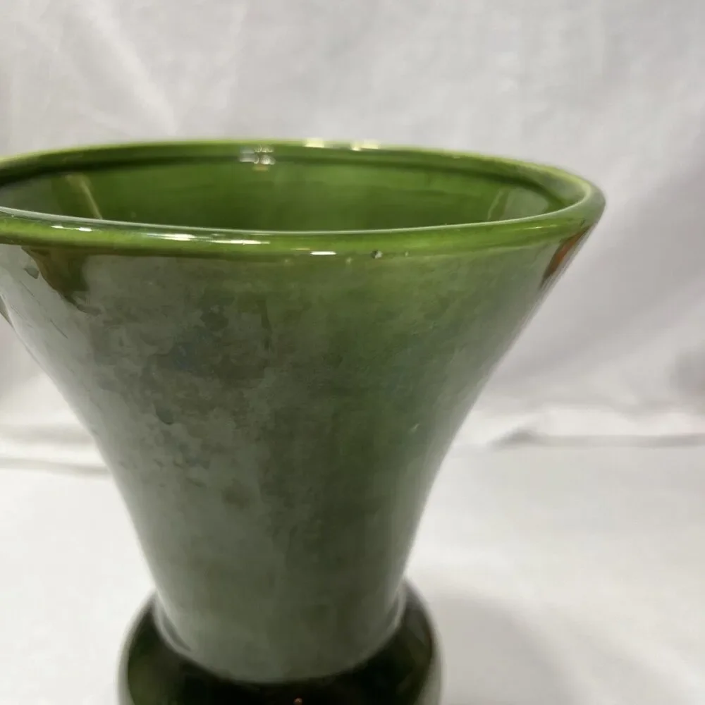 Vintage Mid Century Haeger Art Pottery Avocado Green Pedestal Ceramic Vase 9.5in